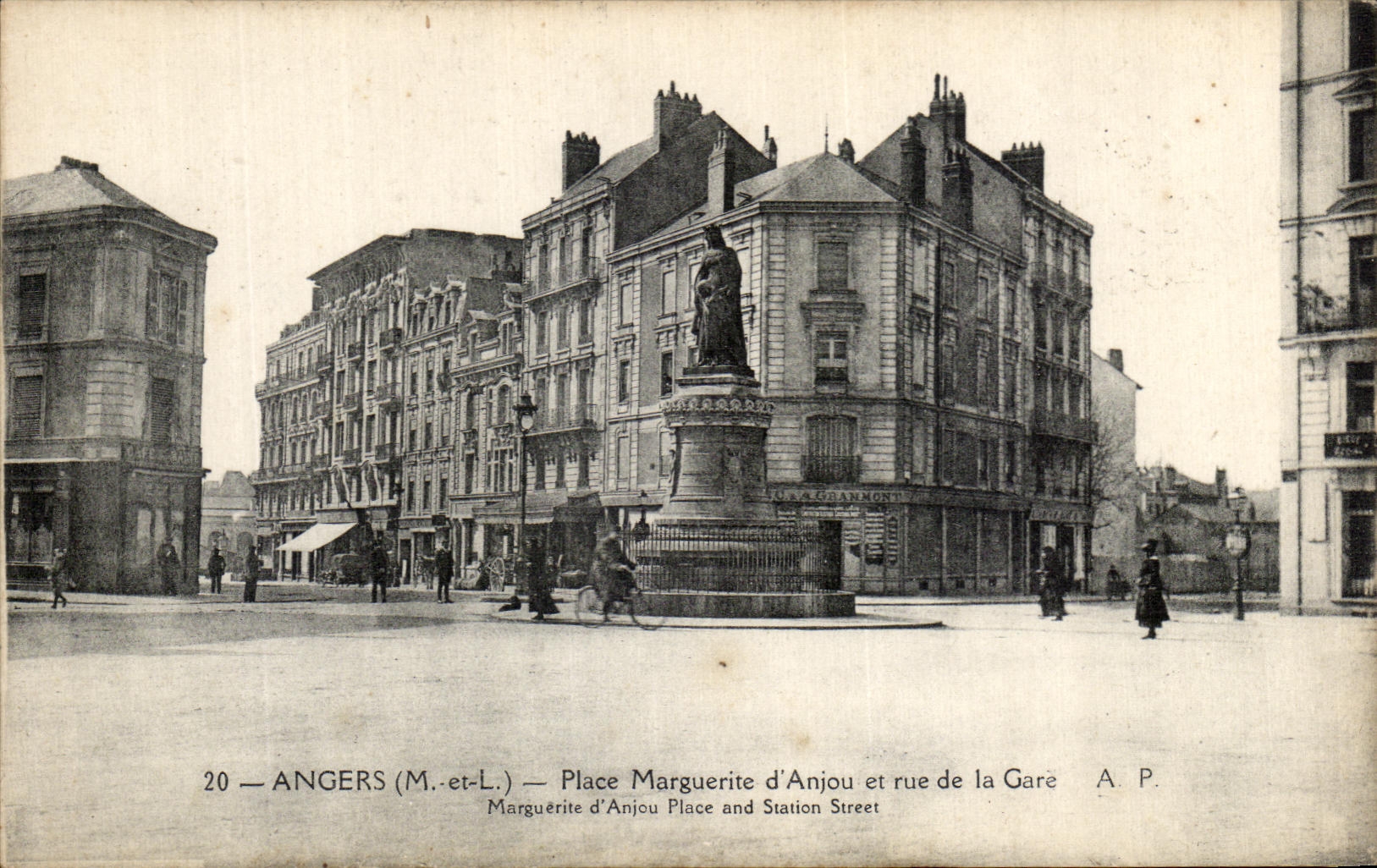 CPA Angers Place Marguerite d Anjou et rue de la Gare 