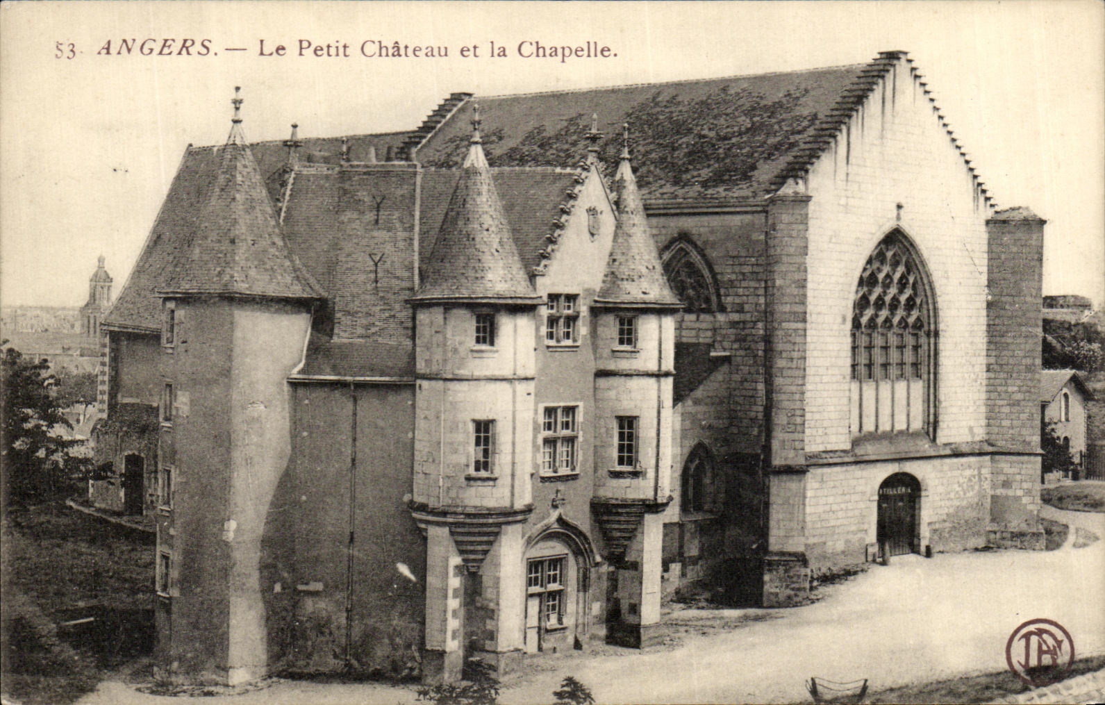 CPA Angers Le petit Chateau Et La Chapelle