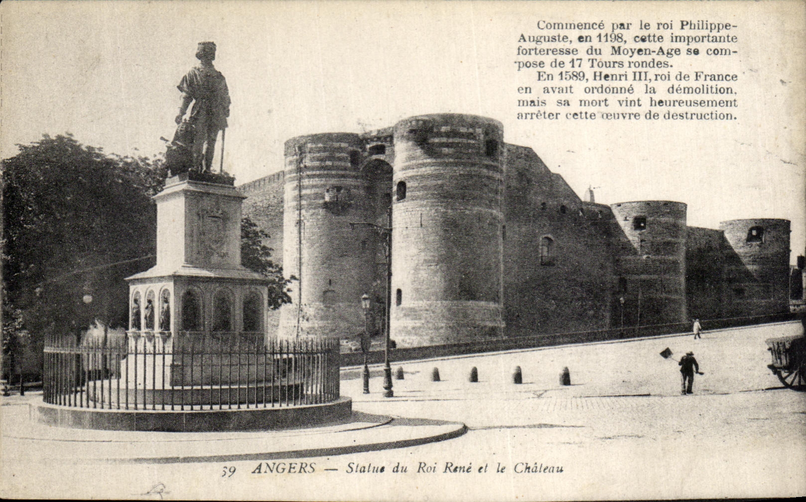 CPA Angers Statue du Roi Rene Et Le Chateau 