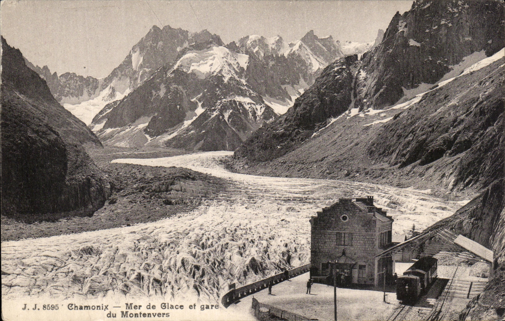 CPA Chamonix Mer de Glace Et Gare Du Montenvers Train 