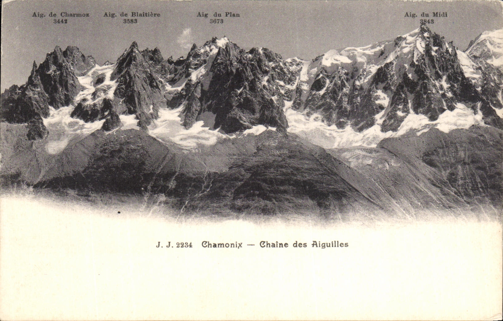 CPA Chamonix Chaine Des Aiguilles