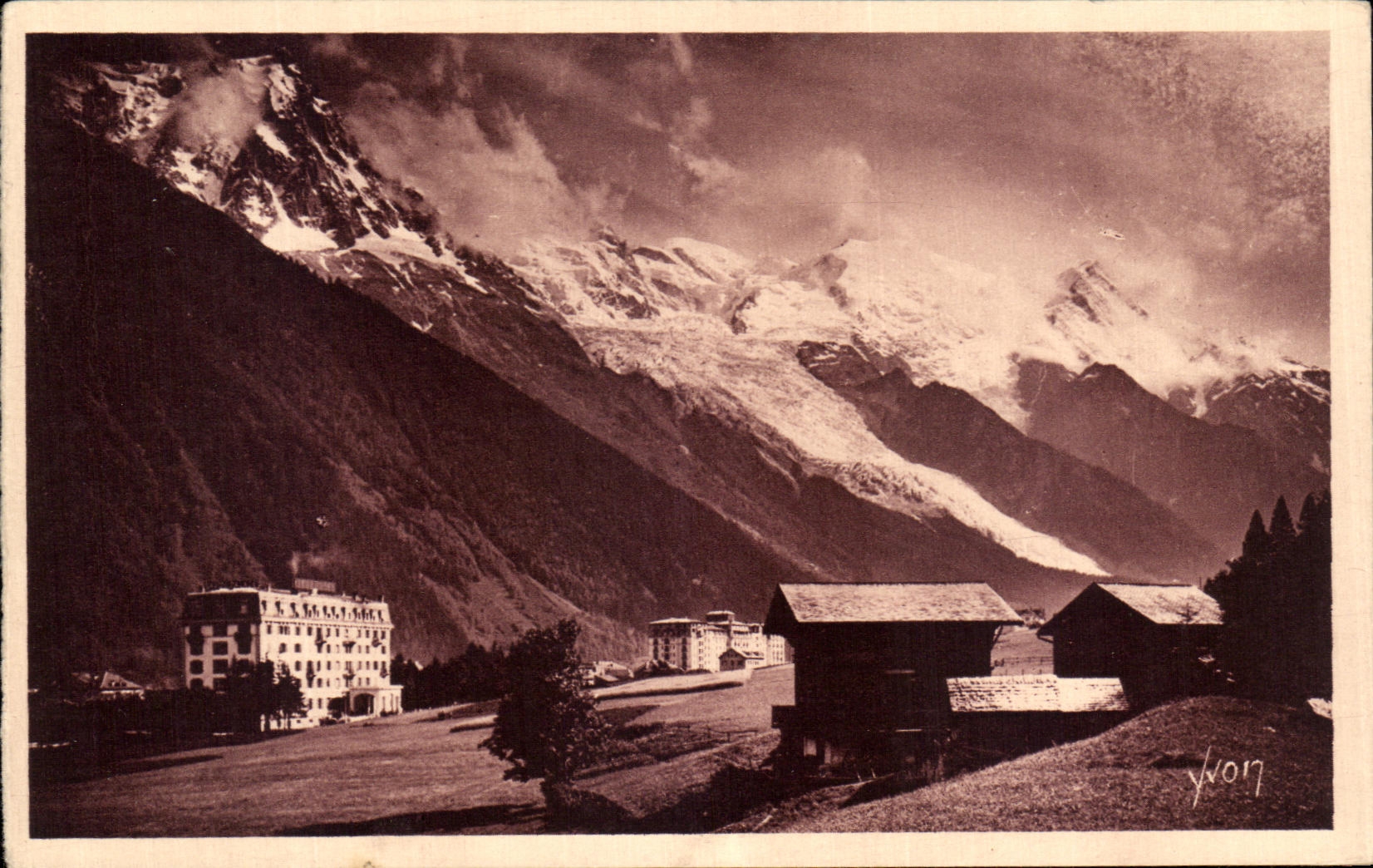 CPA Chamonix Mont Blanc Le Massif Du mont Blanc 