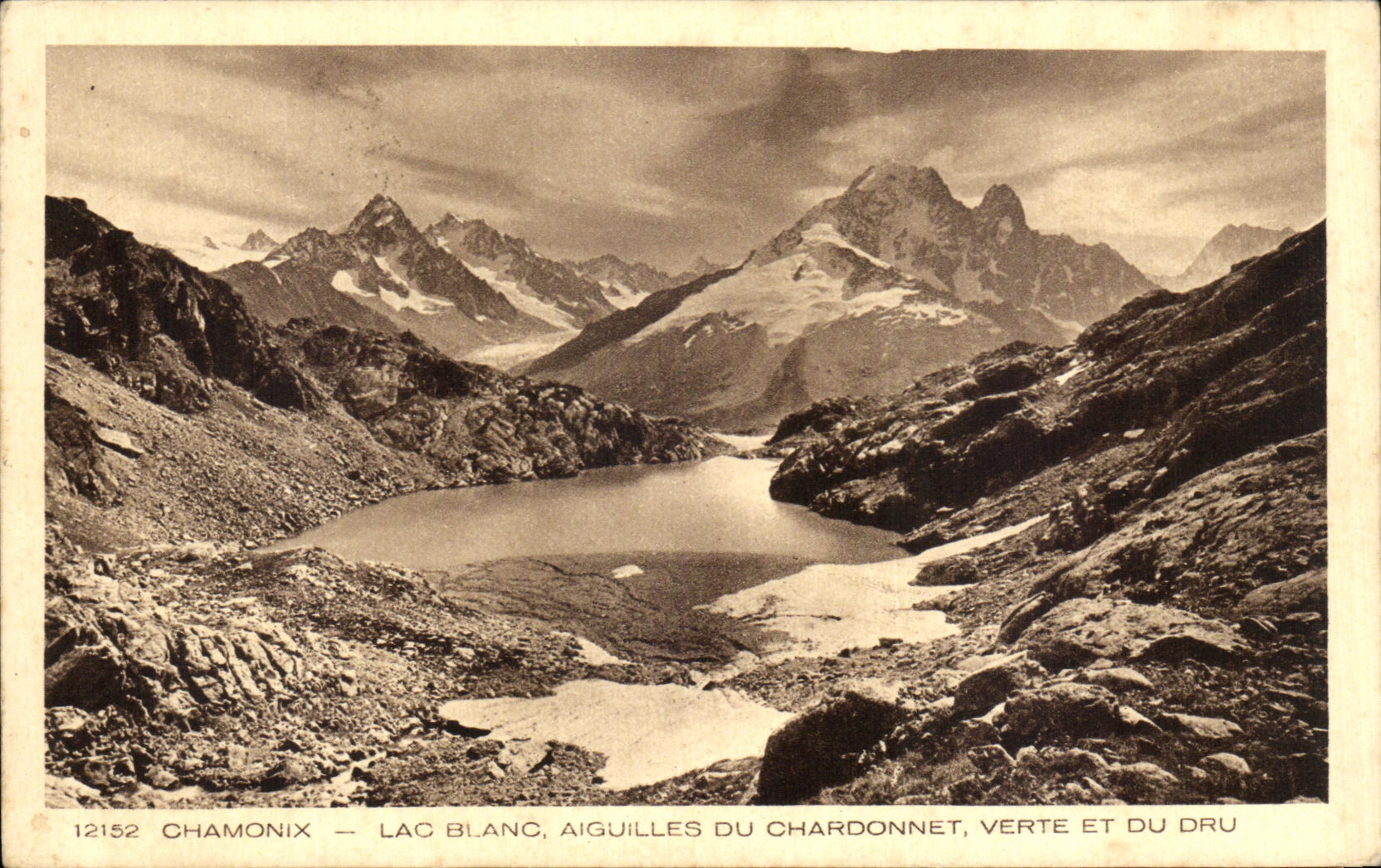 CPA Chamonix Mont Blanc Aiguilles Du Chardonnet Verte et du Dru