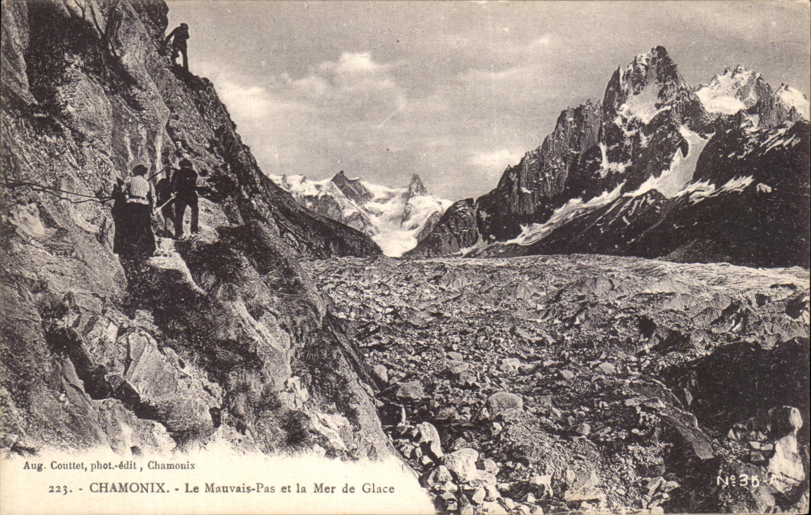 CPA Chamonix Le Mauvais Pas et la Mer de Glace