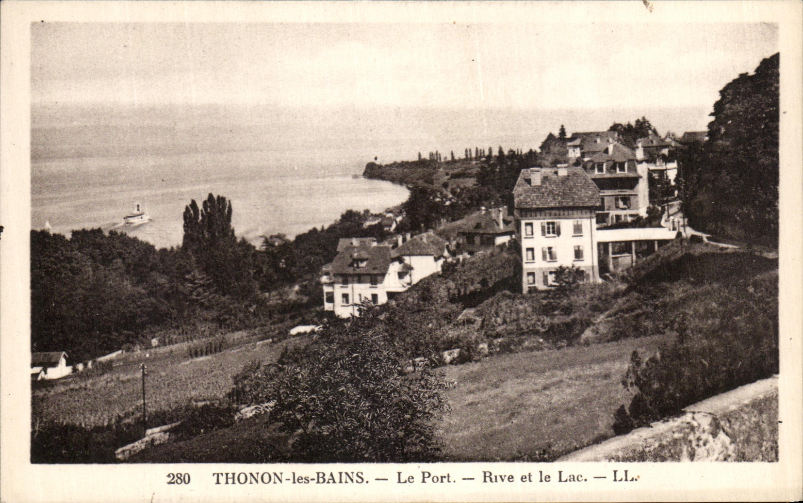 CPA Thonon les Bains Le Port Rive et le Lac