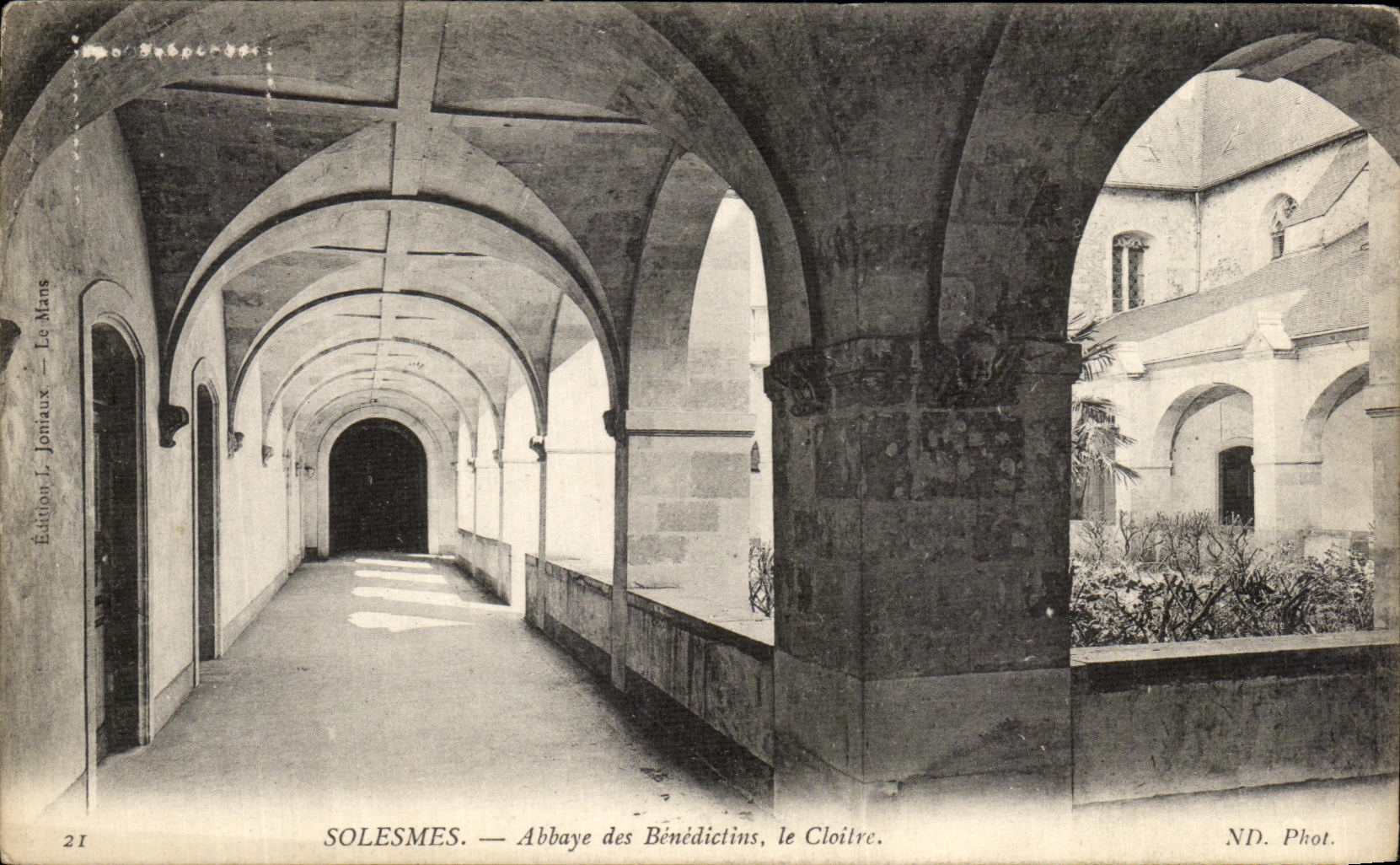CPA Solesmes Abbaye des Benediclins le Cloitre
