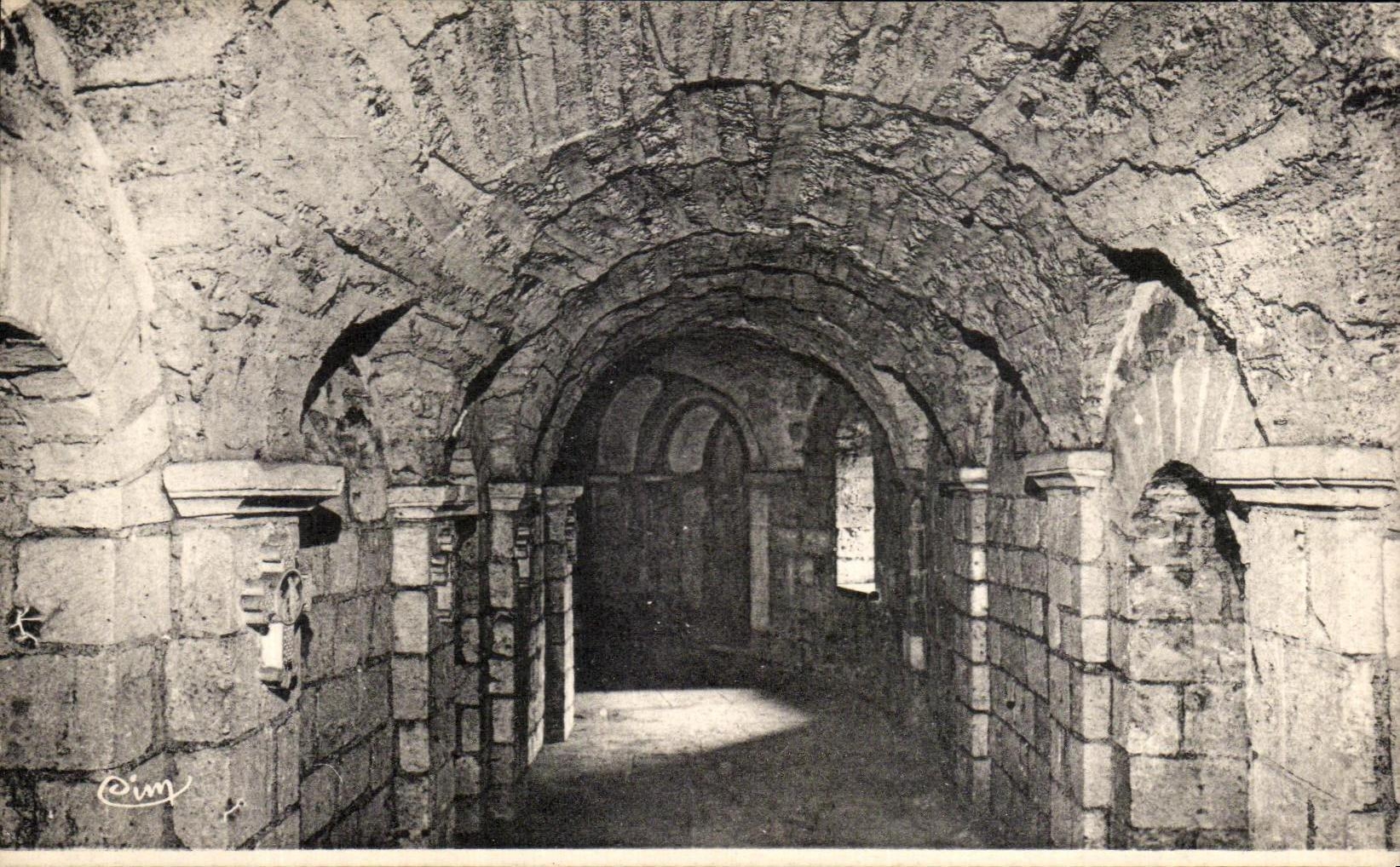 Tournus - Déambulatoire de la Crypte — Abbaye Saint-Philibert
