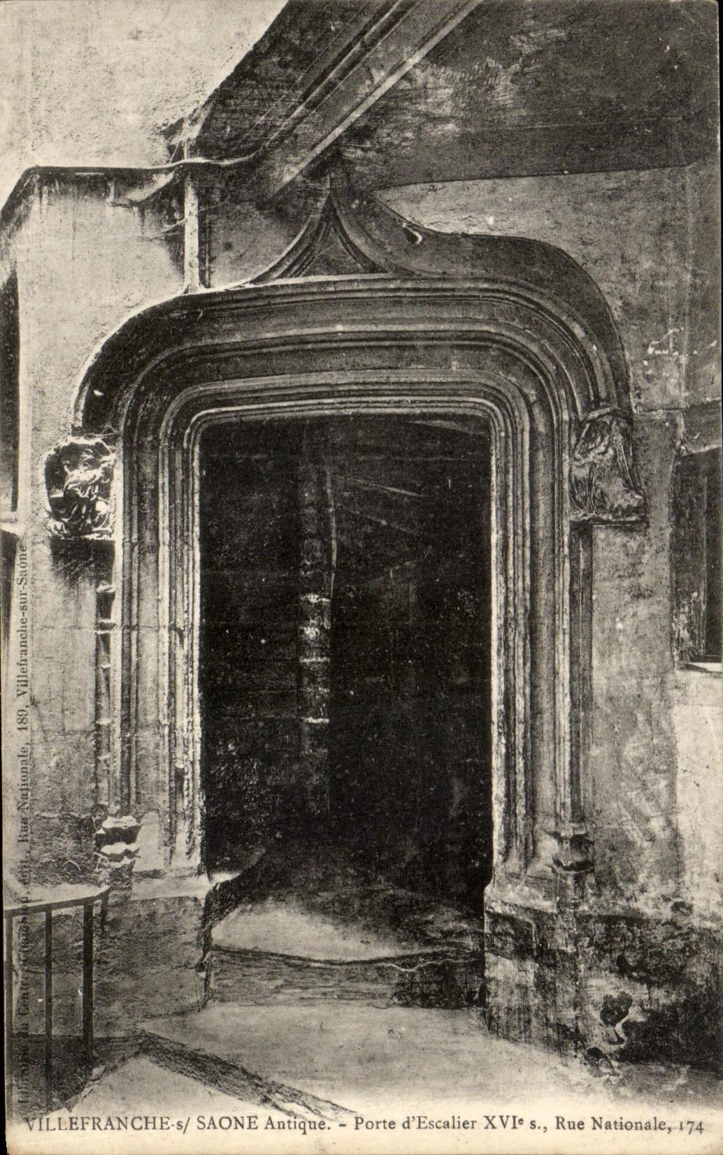 Villefranche-sur-Saône - Porte d'Escalier XVIe siècle, Rue Nationale