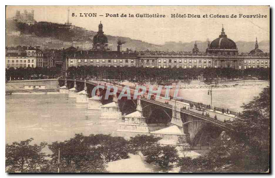 CPA Lyon Pont de La Guillotiere Hotel Dieu et Coteau de Fourviere 