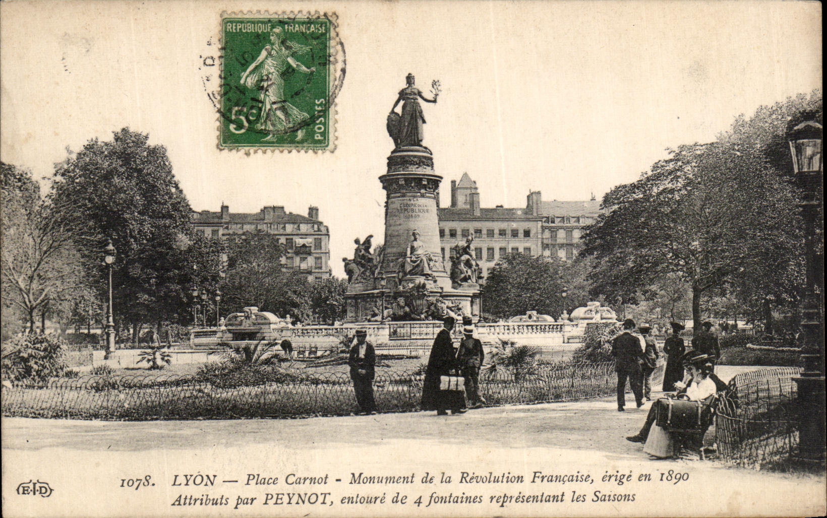 LYON — Place Carnot — Monument de la Révolution Française, érigé en 1890 — PEYNOT, n°1078