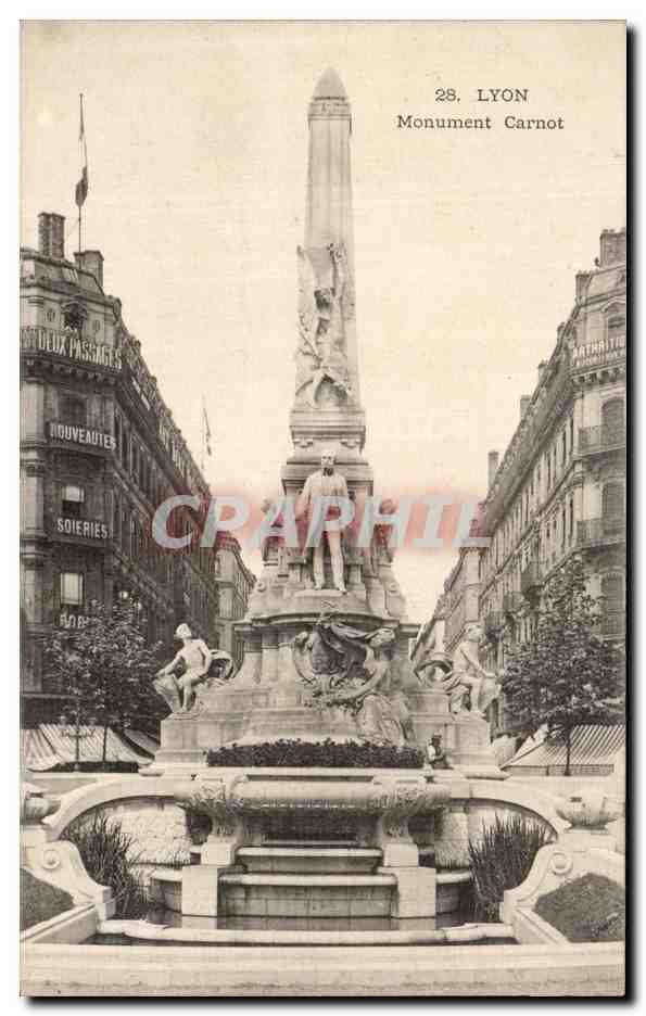 CPA Lyon Monument Carnot