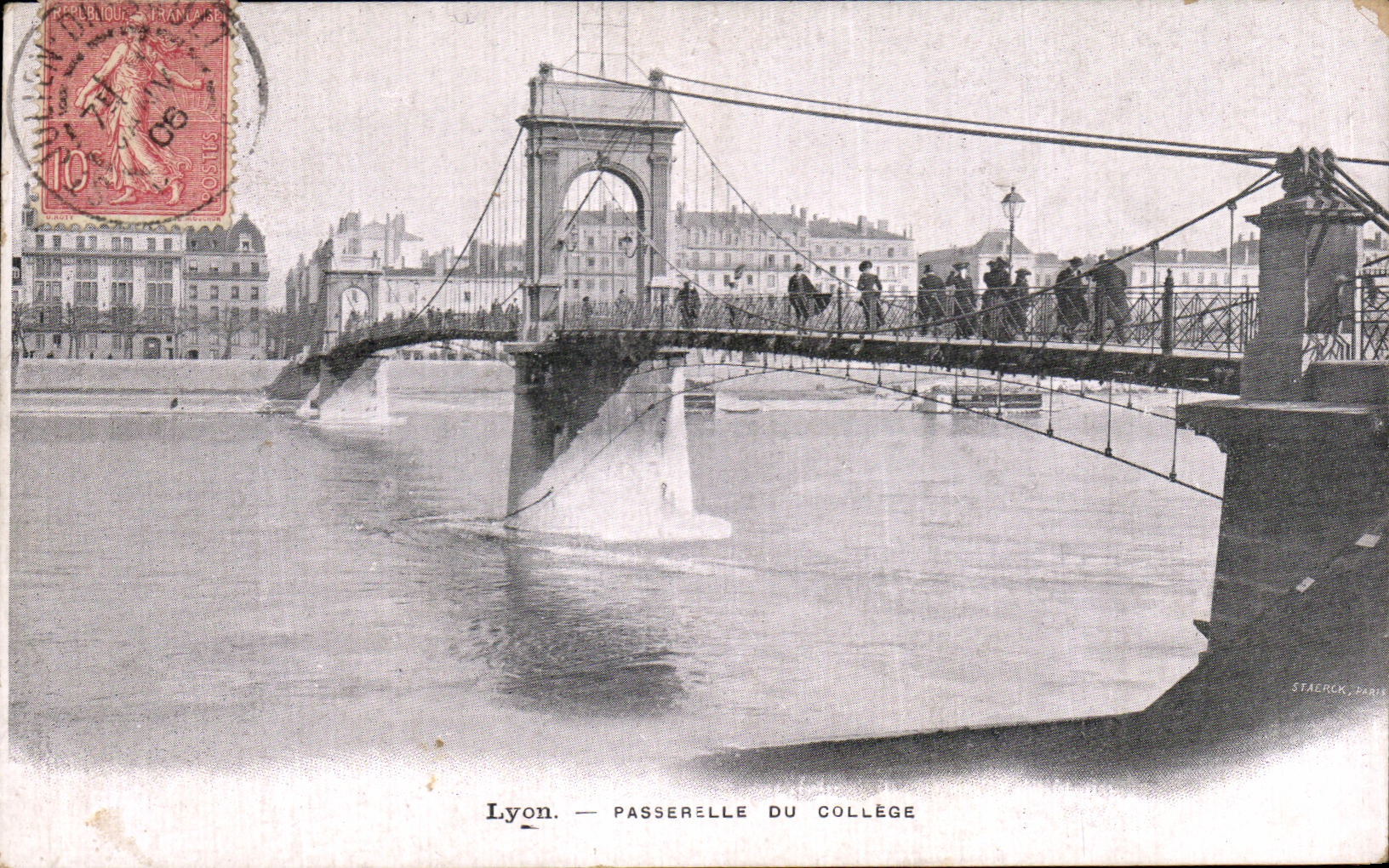 CPA Lyon Passerelle Du College