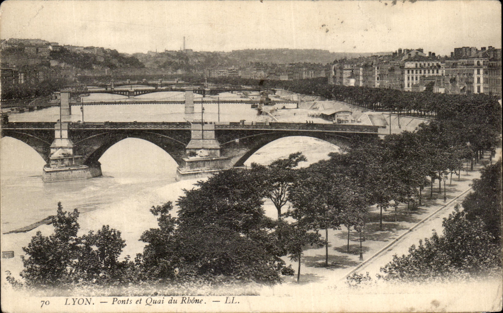 LYON. — Ponts et Quai du Rhône. — LL.