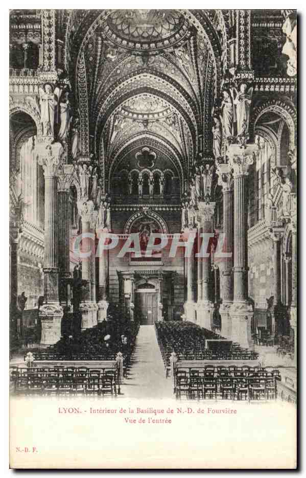 CPA Lyon Interieur de La Basilique De N D De Fourviere Vue de l entree