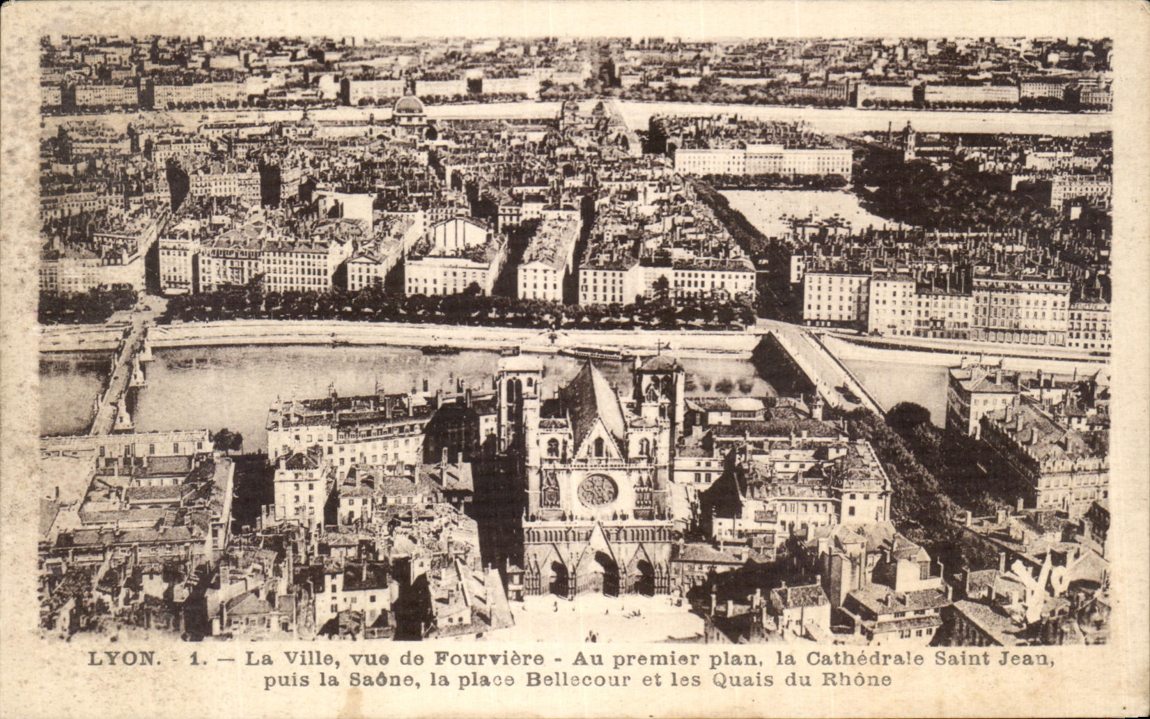 LYON — Vue de Fourvière, la Saône, la place Bellecour et la Cathédrale Saint Jean — Ed. J. Celard, 10, Montée du Chemin-Neuf, Lyon