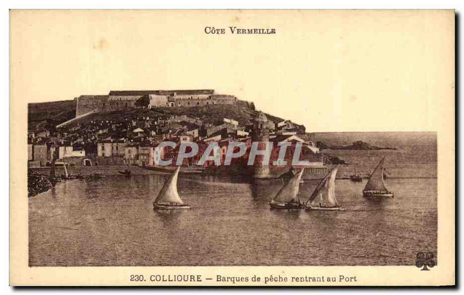 CPA Cote Vermeille Collioure Barques De Peche Rentrant Au Port 