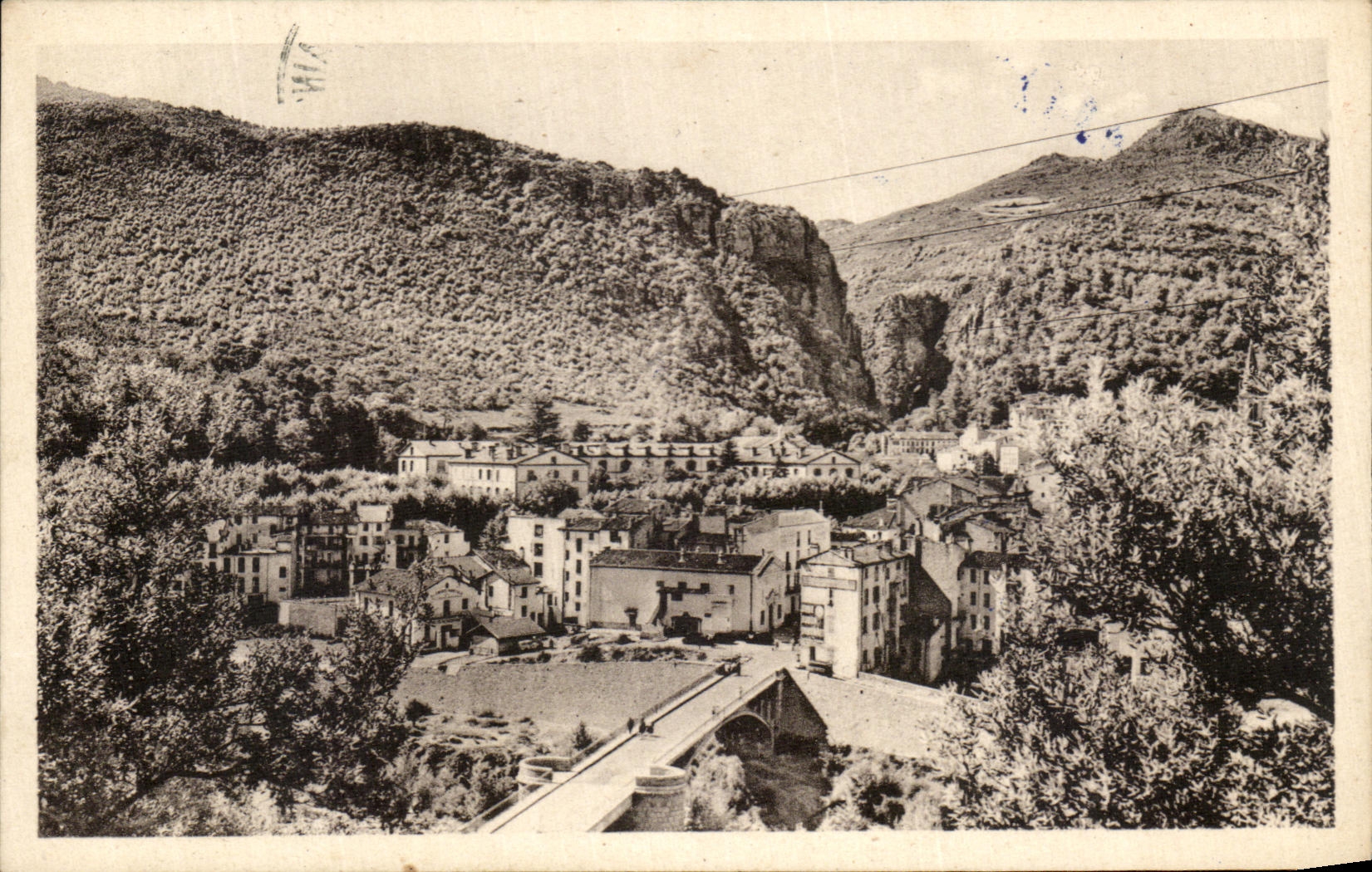 CPA Amelie Les Bains Vue vers l hopital militaire et le nouveau pont