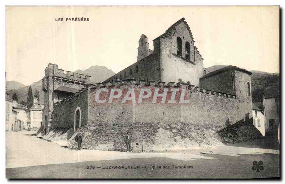 CPA Luz Saint Sauveur L Eglise des Templiers