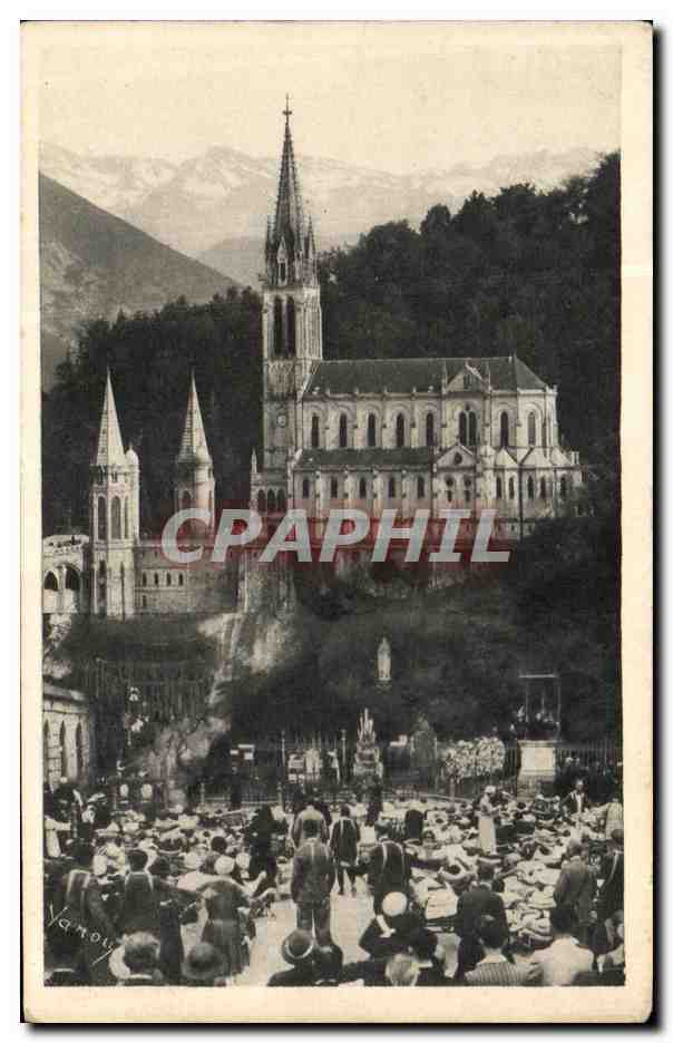 CPA Lourdes La Basilique Et La Grotte 
