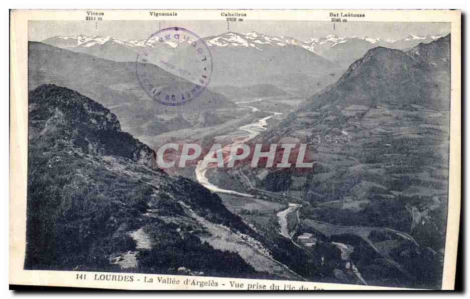 CPA Lourdes La Vallee d Argeles Vue Prise du Pic