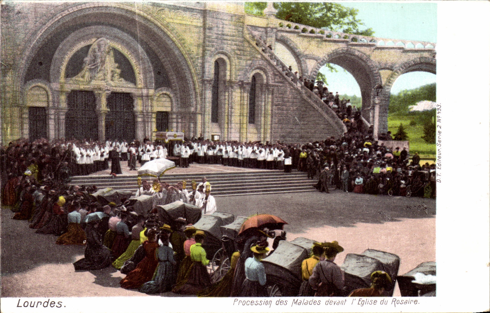 CPA Lourdes Procession Des Malades Devant L Eglise Du Rosaire 