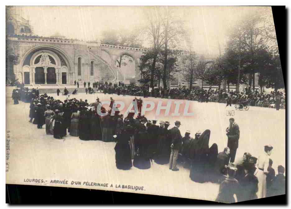 CPA Lourdes Arrivee D un Pelerinage A La Basilique