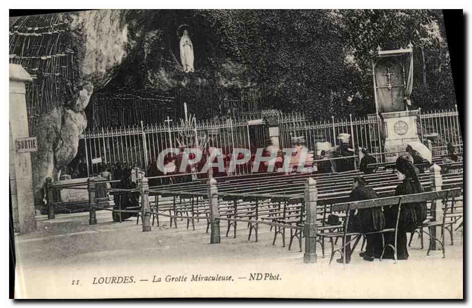 CPA Lourdes La Grotte Miraculeuse