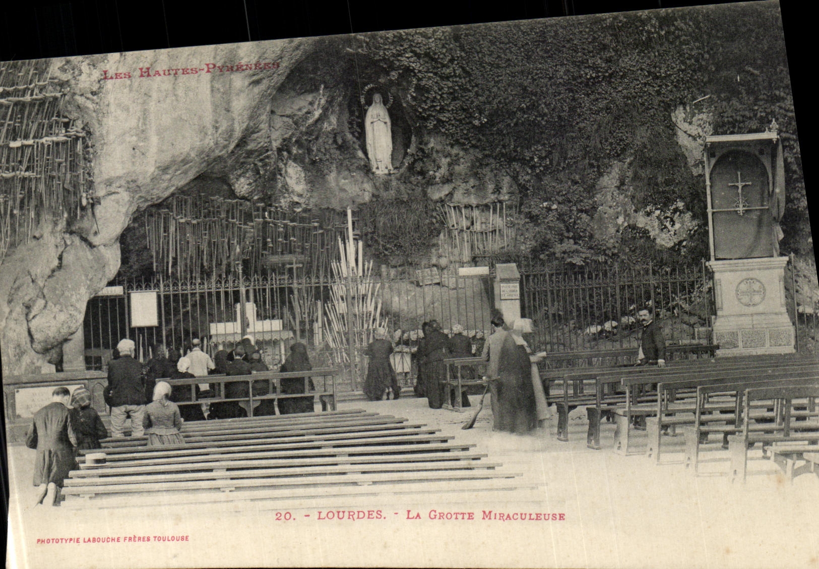 CPA Lourdes La Grotte Miraculeuse