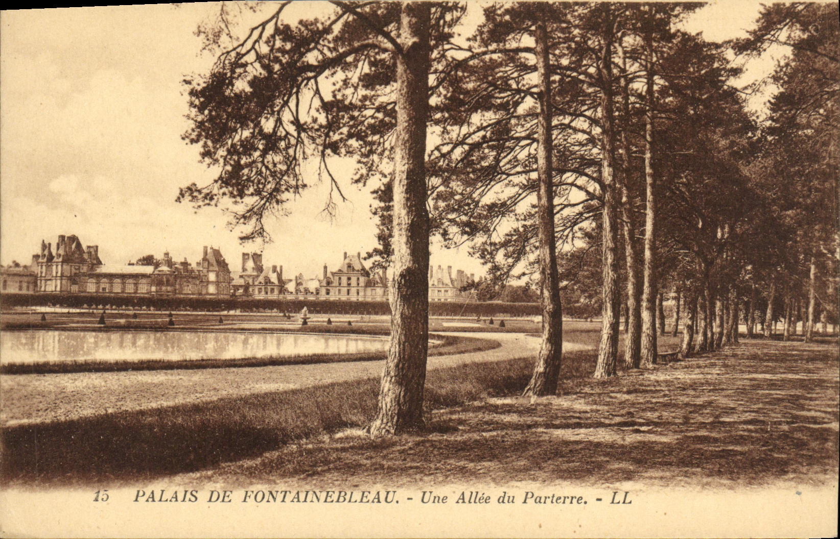 Palace of Fontainebleau — A Walkway of the Parterre — LL