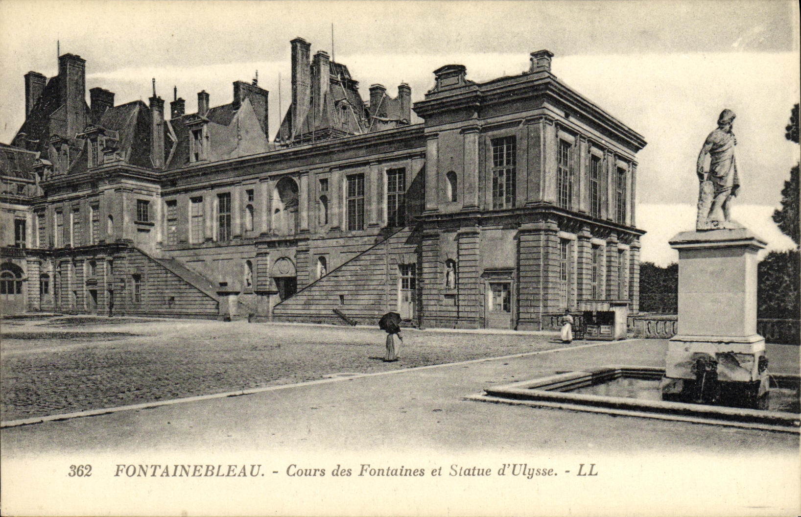 Fontainebleau — Cours des Fontaines und Statue des Ulysses — LL