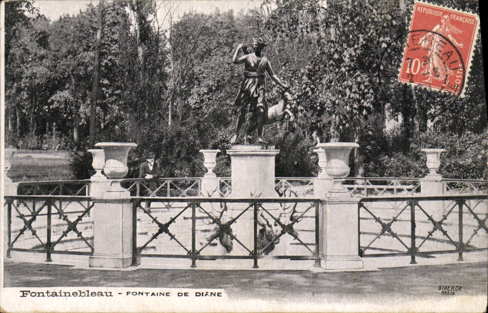 Fontainebleau - Fontaine de Diane — Staerck Paris