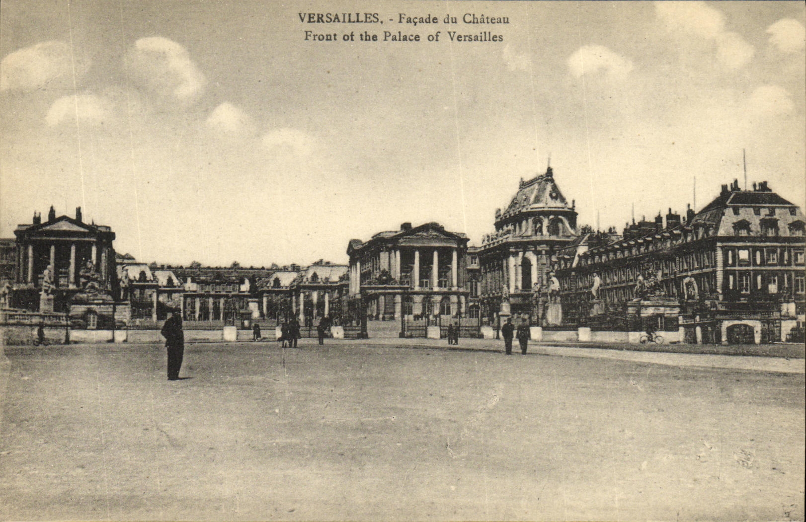 Versailles - Façade du Château — Édition Cossé, Versailles