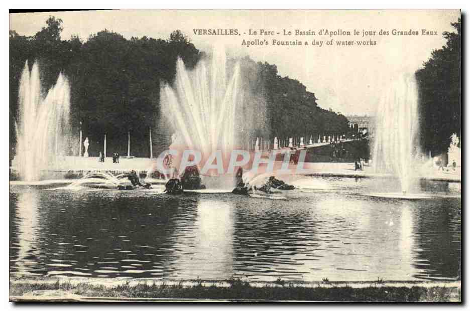 CPA Versailles Le Parc Le Bassin d Apollon le Jour des Grandes eaux