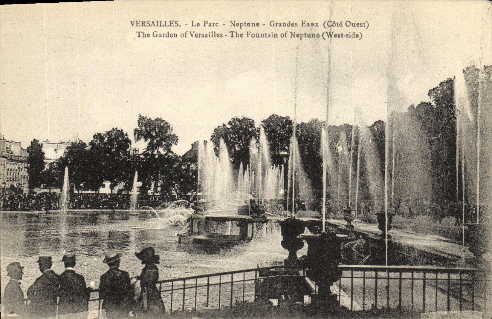 Versailles - Le Parc - Neptune - Grandes Eaux (Côté Ouest) — Édition Cosset, Versailles