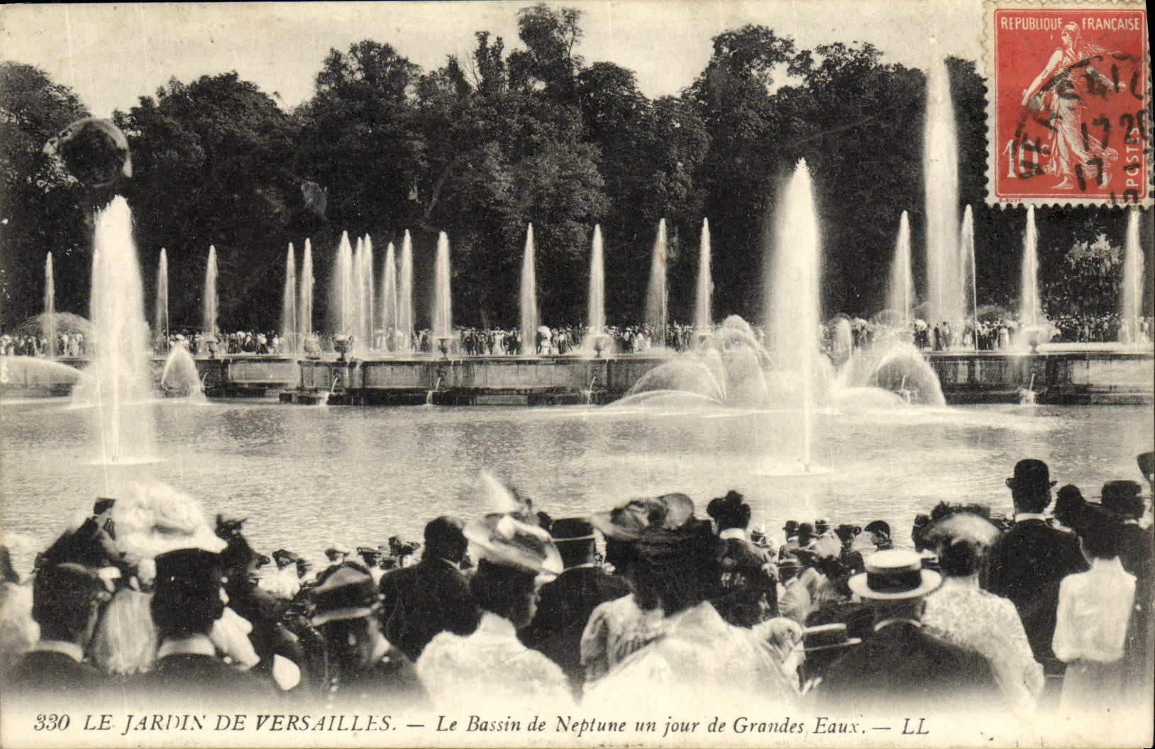 Le Jardin de Versailles — Le Bassin de Neptune un jour de Grandes Eaux — LL n°330