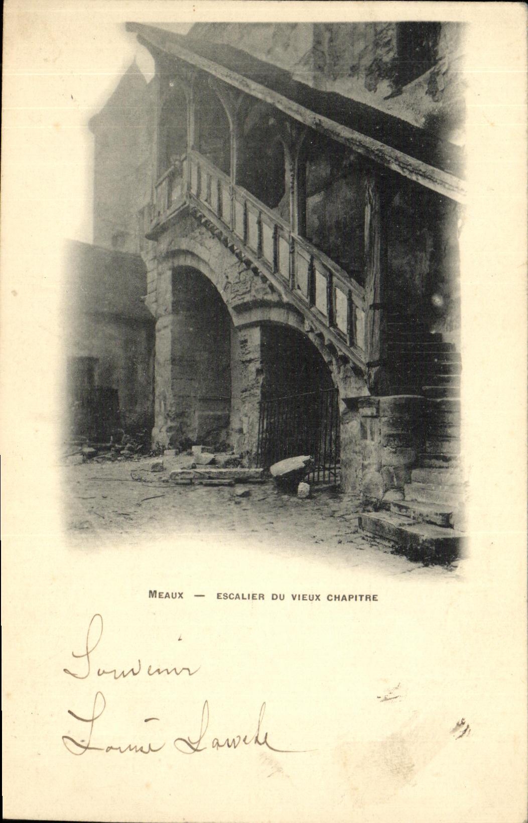 CPA Meaux Escalier Du Vieux Chapitre