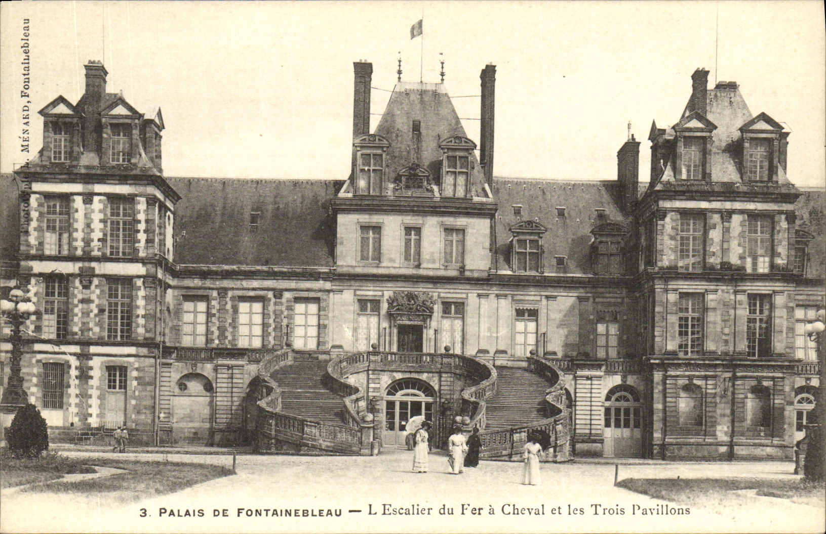 Palazzo di Fontainebleau — La scala del cavallo e i tre padiglioni — Mésand, Fontainebleau