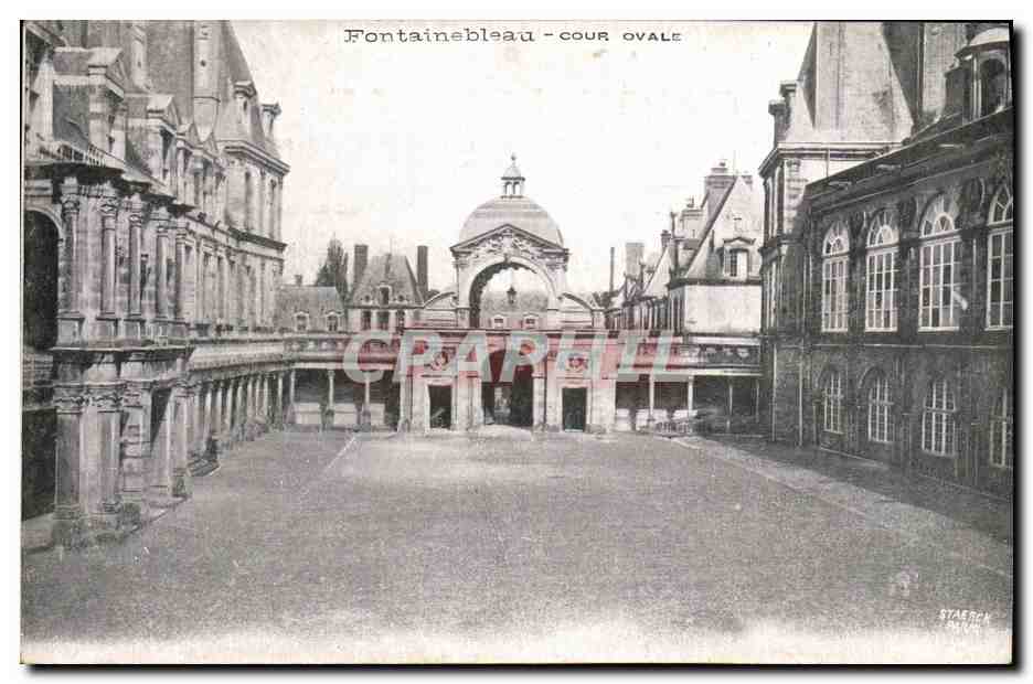 Fontainebleau - Cour Ovale — editor Starck, París