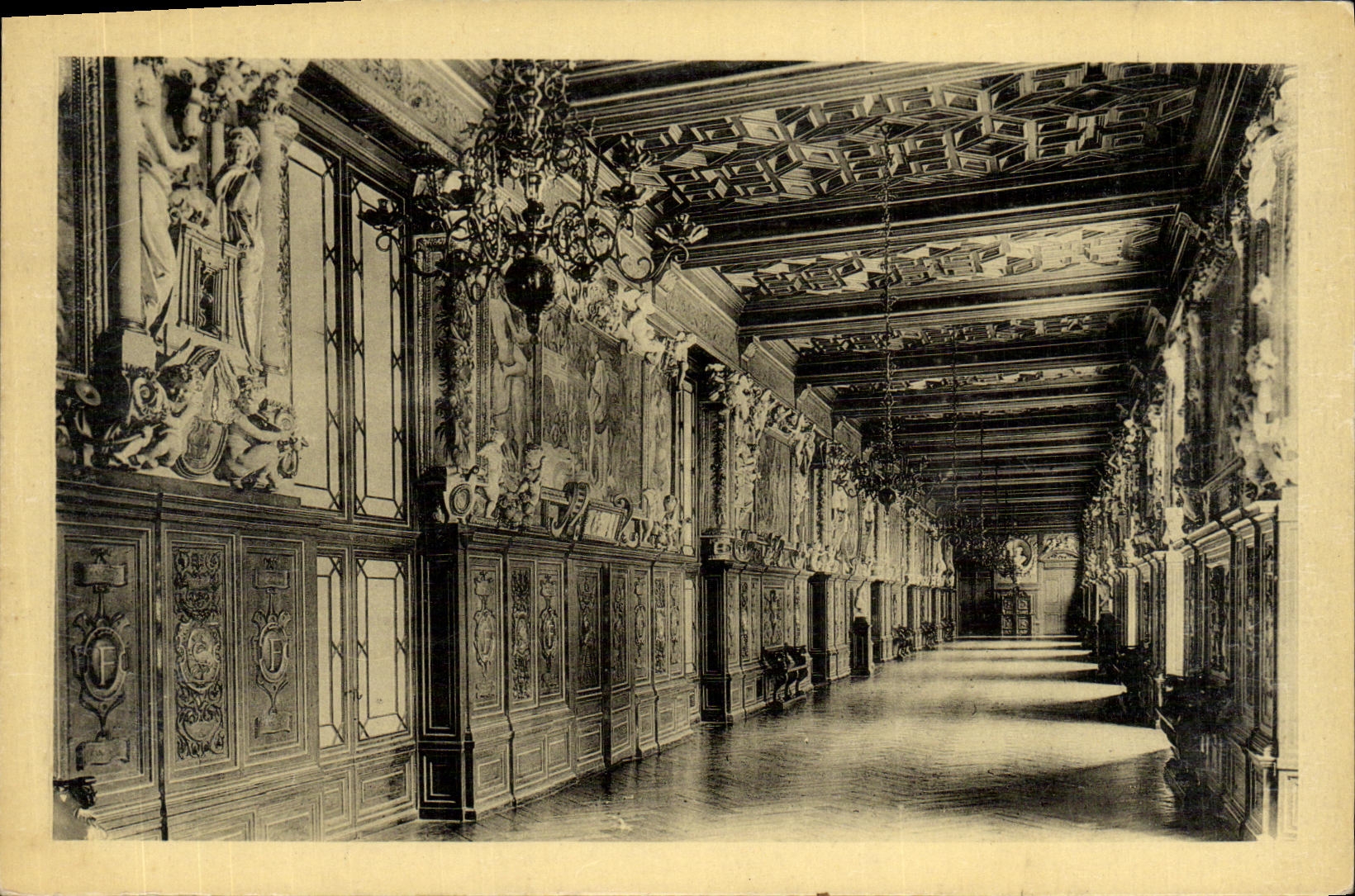 Sala del Castillo de Fontainebleau — Galería François I — Edición de los Museos Nacionales