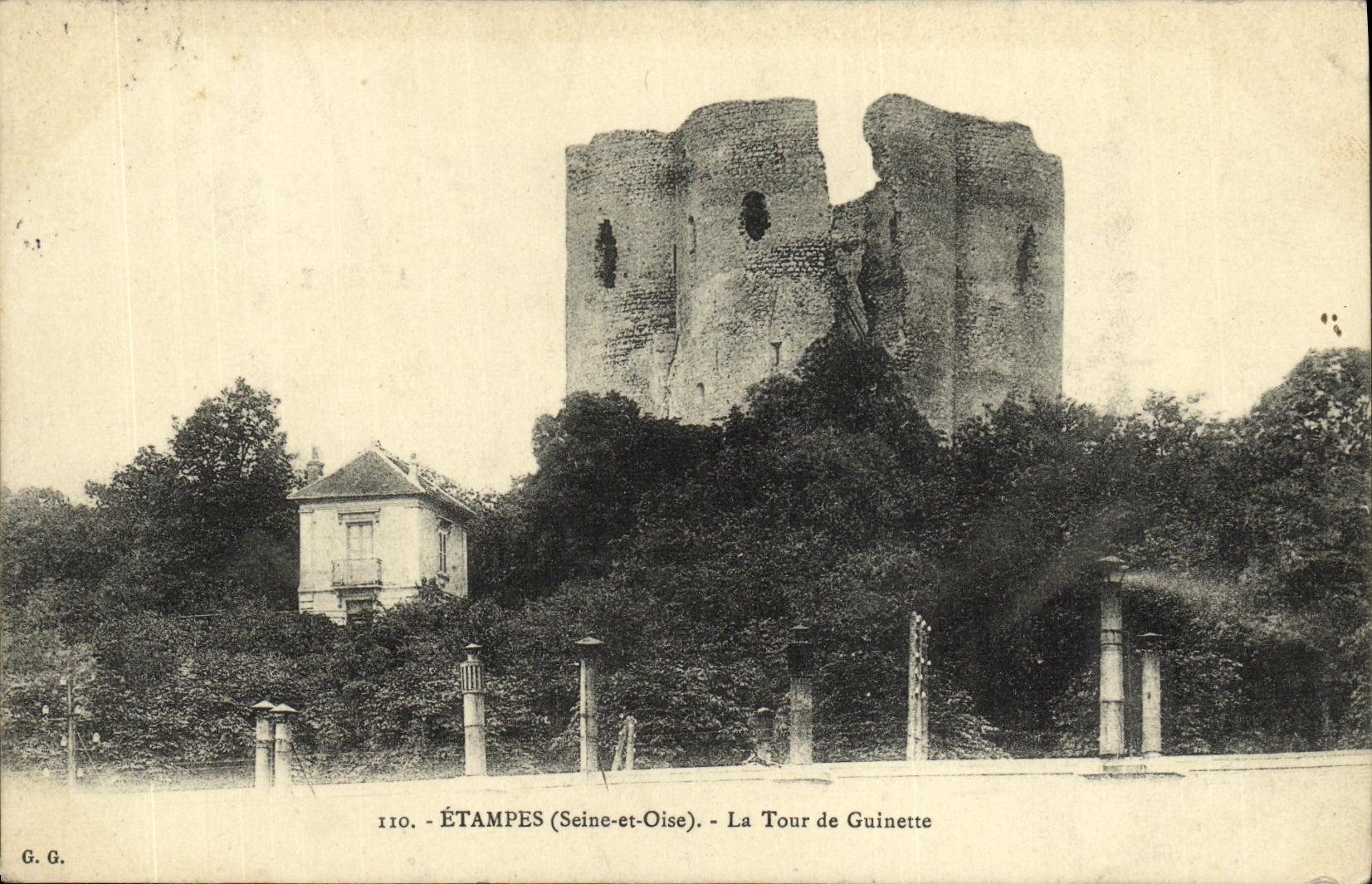 CPA Etampes La Tour de Guinette