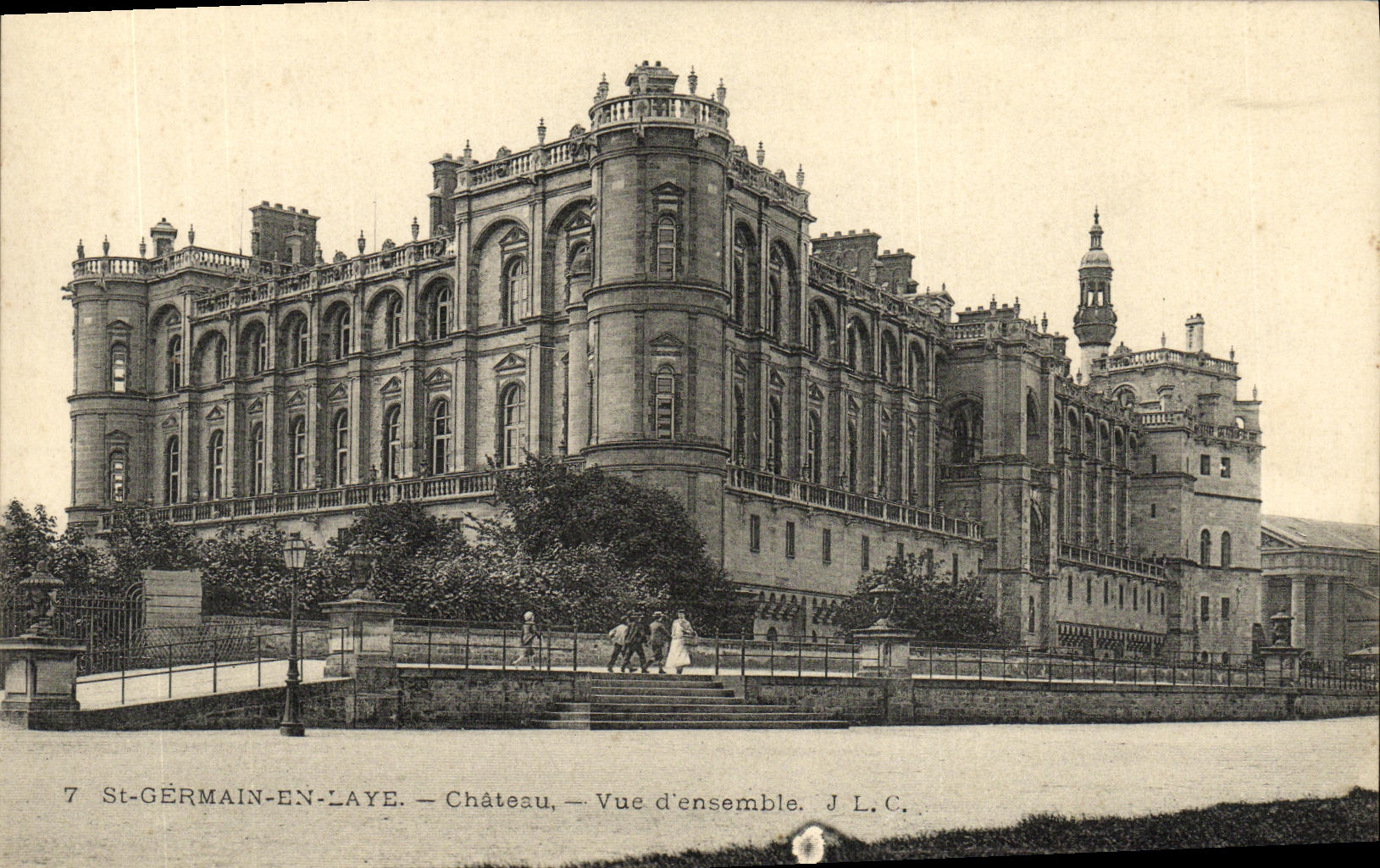 St-GERMAIN-EN-LAYE — Château — Vue d'ensemble — J.L.C.