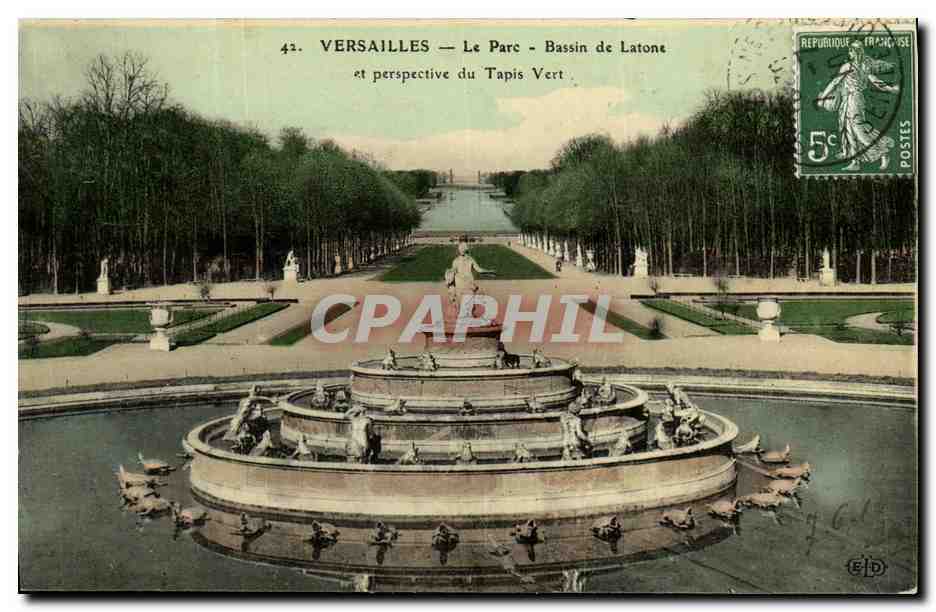 CPA Versailles Le Parc Bassin De Latone et perspective du tapis vert