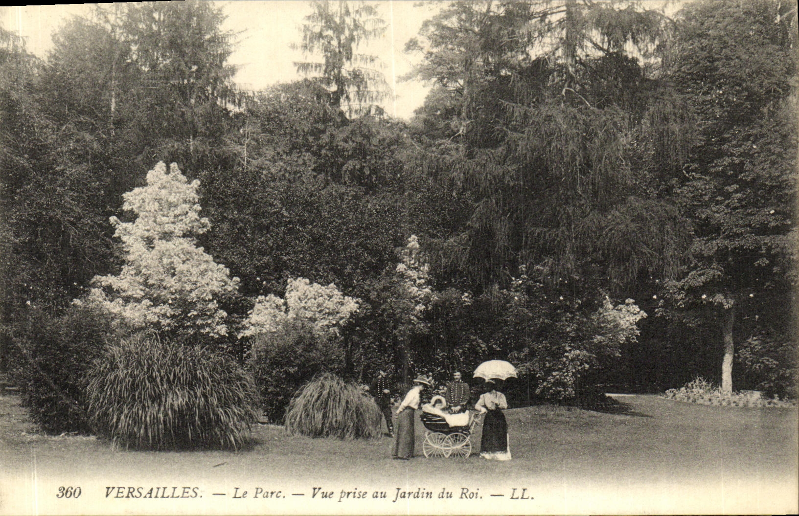 Versailles — Le Parc — Vue prise au Jardin du Roi — LL. — N° 360