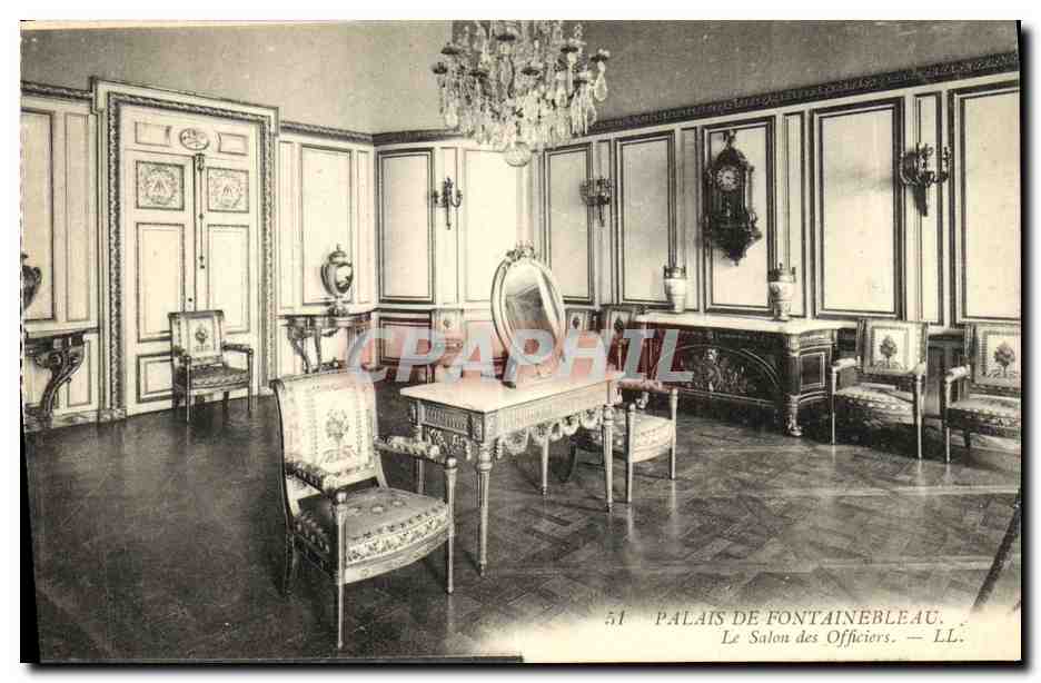 Palacio de Fontainebleau — El Salón de Oficiales — LL.