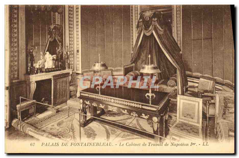 Palacio de Fontainebleau — La Sala de Trabajo de Napoleón I — LL