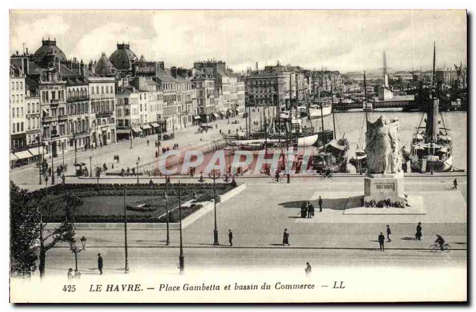 CPA Le Havre Place Gambetta Et Bassin Du Commerce Bateaux