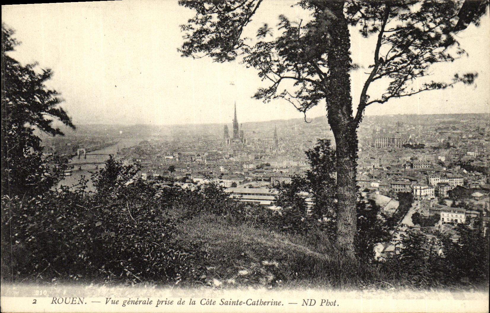 CPA Rouen Vue Generale Prise de La Cote Sainte Cathedrine 