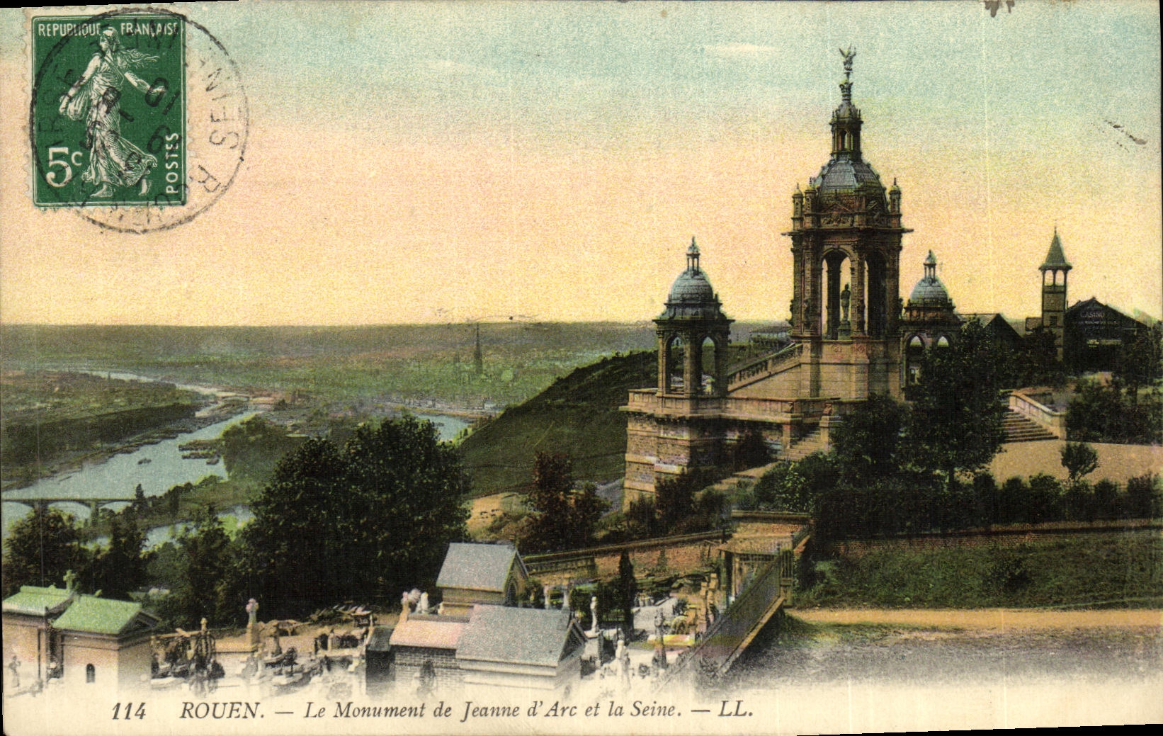CPA Rouen Le monument de Jeanne D Arc Et La Seine 