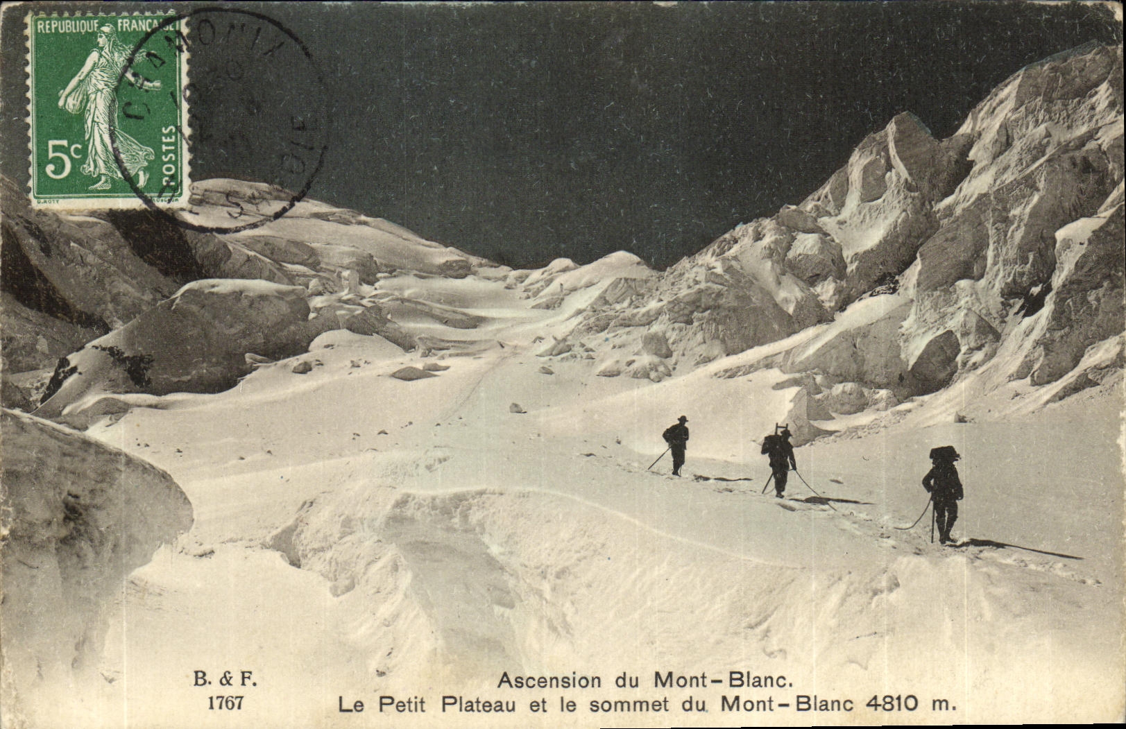 Le Petit Plateau et le sommet du Mont-Blanc 4810 m. — Ascension du Mont-Blanc — B.&F. 1767