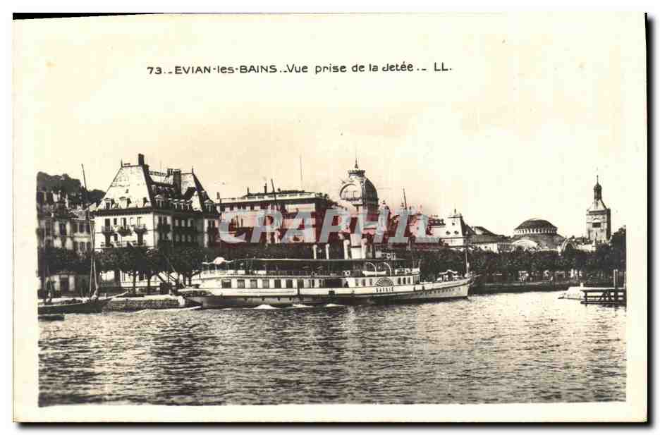 CPA Evian Les Bains Vue prise de la Jetee Bateau